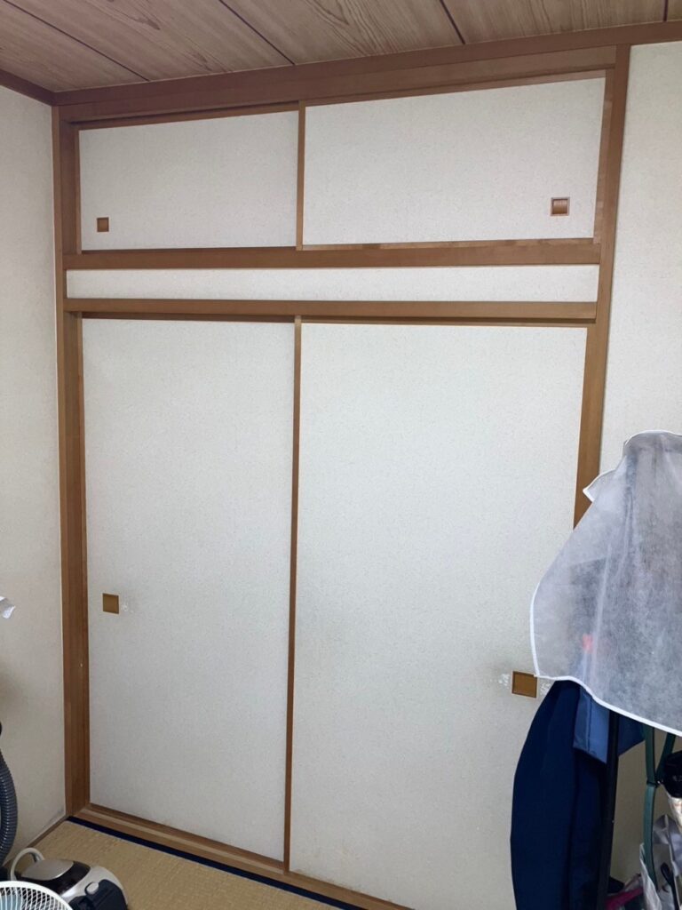 交換前の襖の写真です。