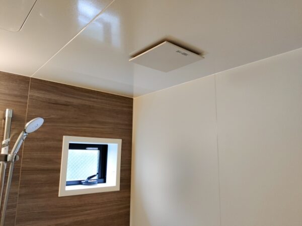 【花粉の時期に大活躍！】浴室暖房乾燥機を賢く使って、洗濯物も浴室も快適に保つコツ！