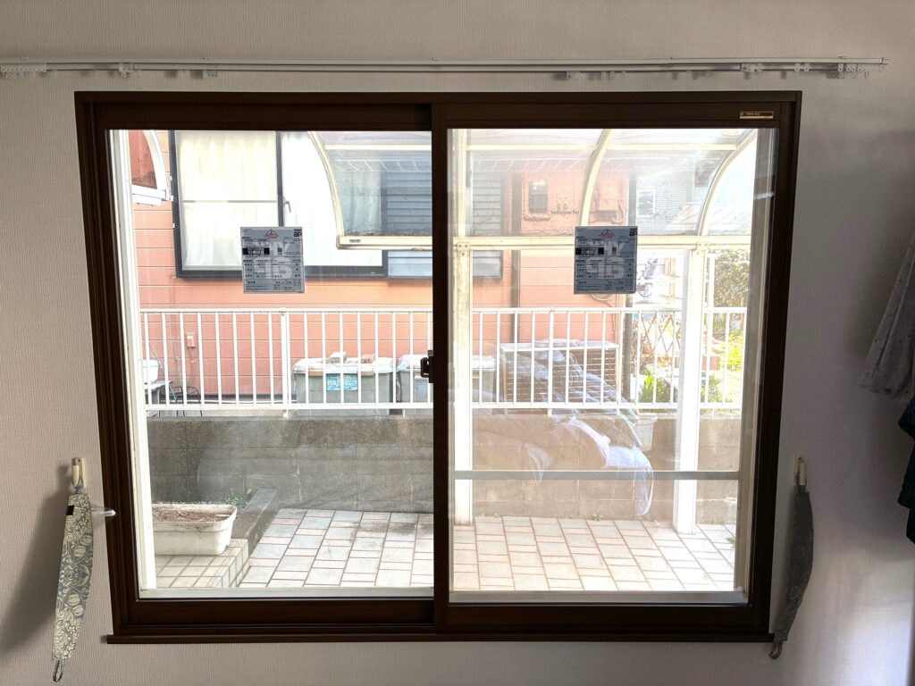 設置後の腰窓です。